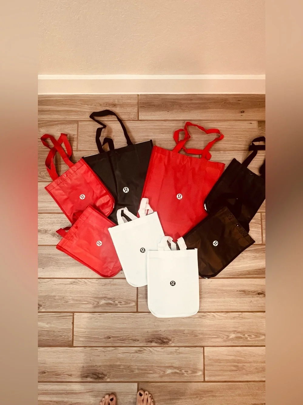 Lululemon Reusable Shopping Tote Bag Bundle - 8 Bags (Large & Small)